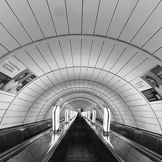 Дивіться актуальний прайс і доступні рекламні носії на Звіринецькій на сайті прямого оператора КОМАНДА-А